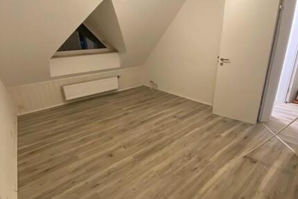Schöne 3 ZKB Wohnung (65qm) Balkon zu vermieten ab 01.01.26 3 zimmer