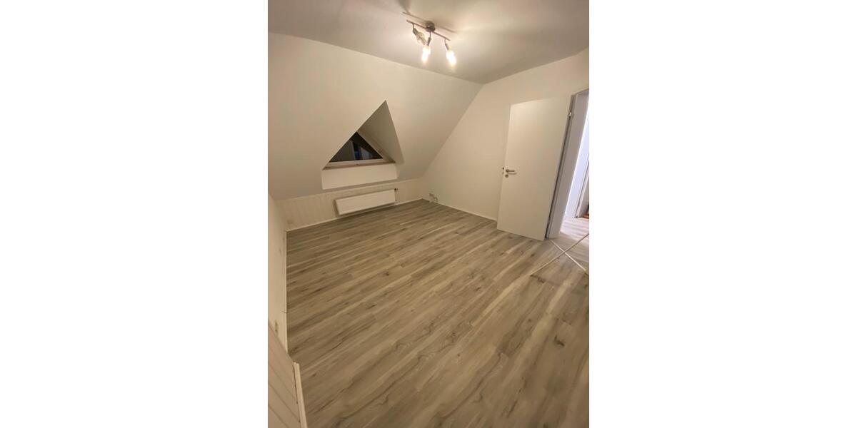 Schöne 3 ZKB Wohnung (65qm) Balkon zu vermieten ab 01.01.26 3 zimmer