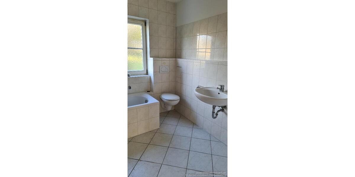 Etagenwohnung Großschirma - 2 Zimmer, 43 m&sup2;, 260&euro; | Angebot:26384040