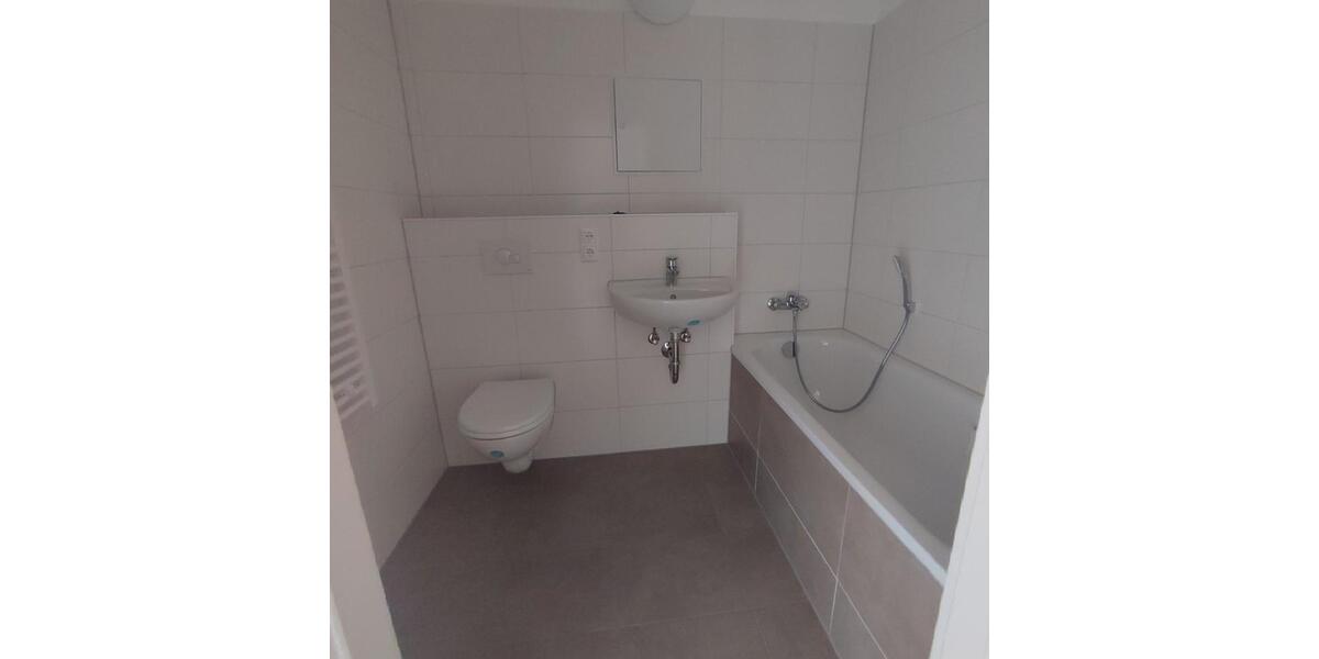 Etagenwohnung Bernsdorf - 1 Zimmer, 30 m&sup2;, 140&euro; | Angebot:22351767