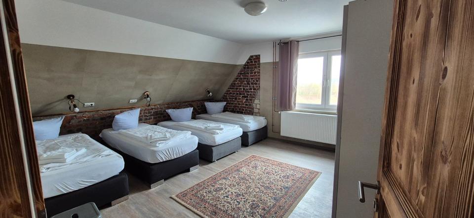 Wohnen auf Zeit Bielefeld Heepen - 11 Zimmer, 15 m&sup2;, 20&euro; | Angebot:26019216