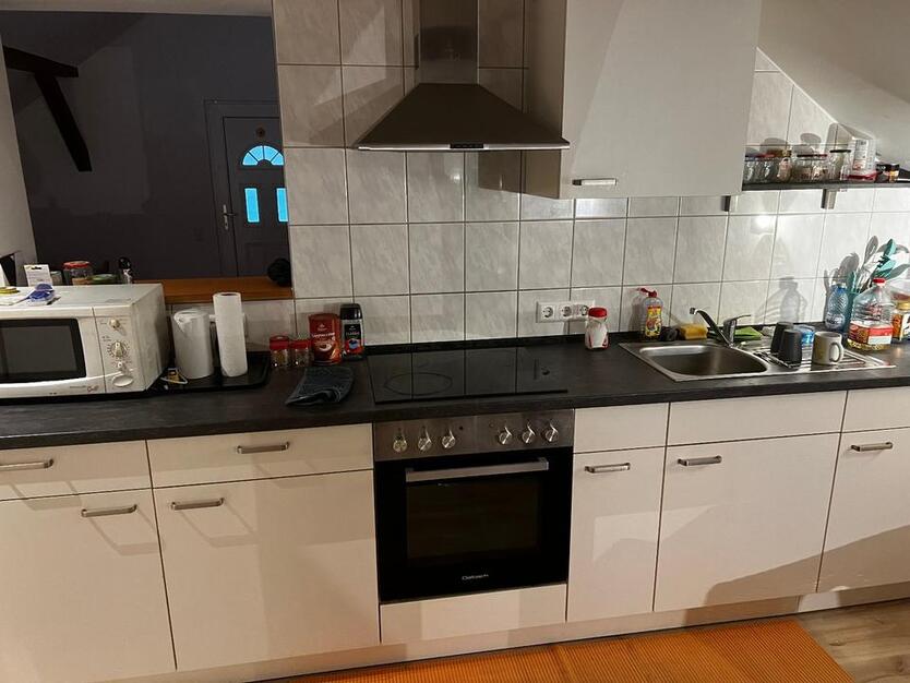 Wohnung. Renoviert 2024 zimmer