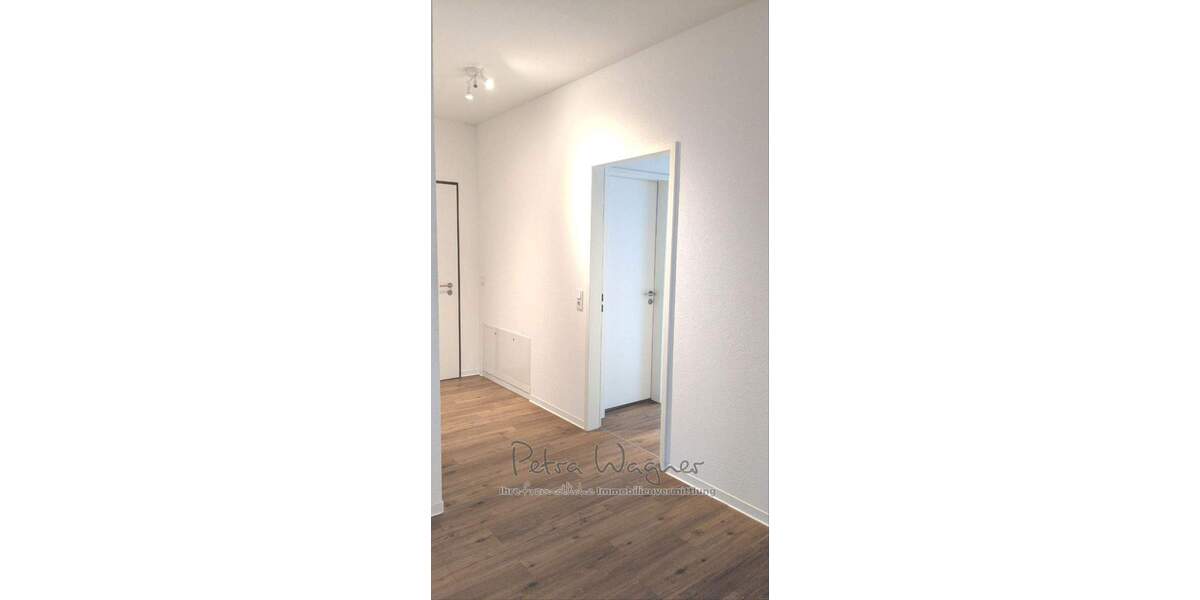 Gewerbeobjekt Freiburg Oberau - 3 Zimmer, 104 m&sup2;, 1.690&euro; | Angebot:25664504