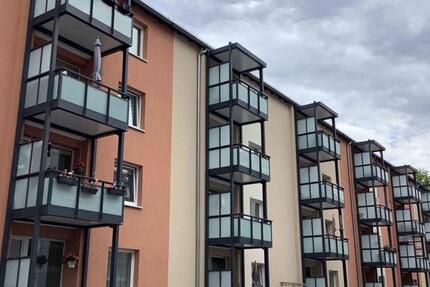 Attraktive, renovierte 3-Zimmer-Wohnung (ca. 61,5 m²) mit Einbauküche und Balkon zimmer