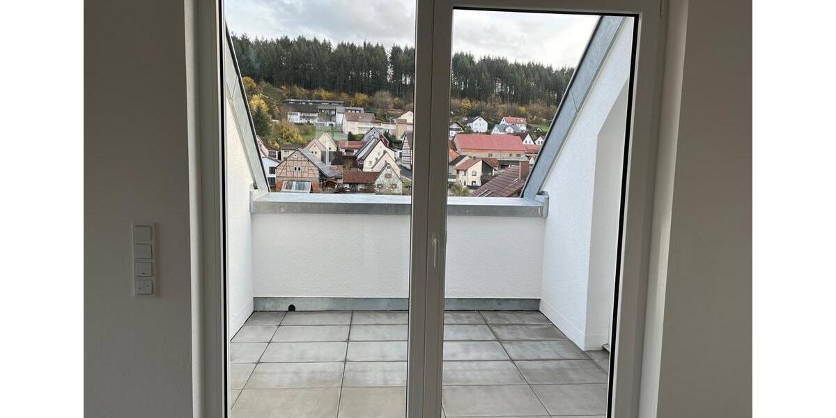 Dachgeschoßwohnung Schöntal - 2 Zimmer, 61 m&sup2;, 760&euro; | Angebot:26421384