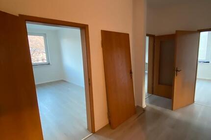 Wohnung Schneeberg - 3 Zimmer, 75 m&sup2;, 450&euro; | Angebot:23559286