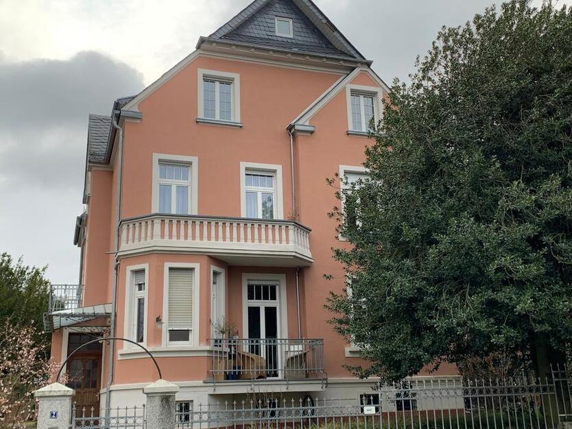 Bierstadt: 3-Zi. DG - Altbauwohnung, EBK, Balkon, Gartennutzung zimmer