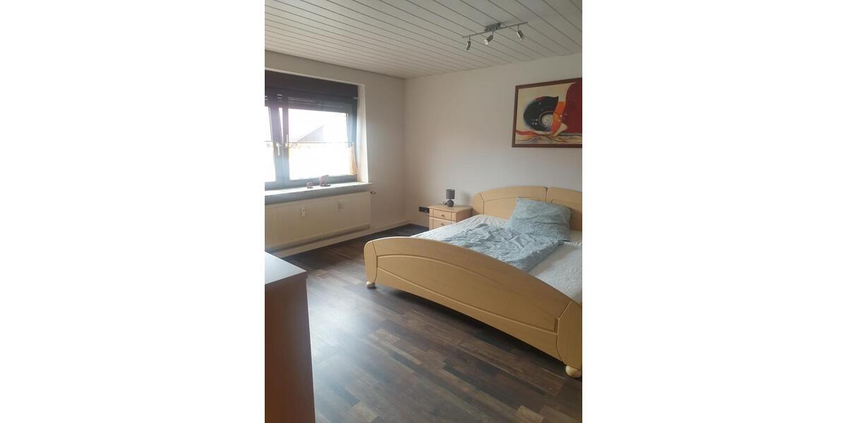 Wohnen auf Zeit Northeim - 3 Zimmer, 100 m&sup2;, 45&euro; | Angebot:26139892