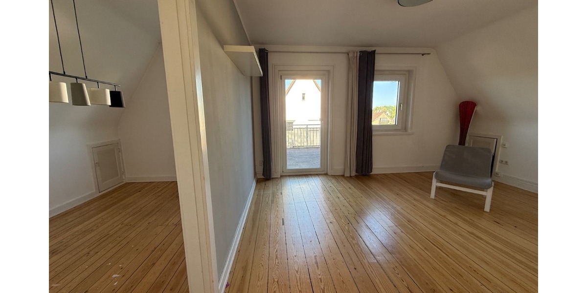 Renovierte Wohnung mit Dachterrasse - Dachgeschoßwohnung Hamburg Harburg | Angebot:26748304