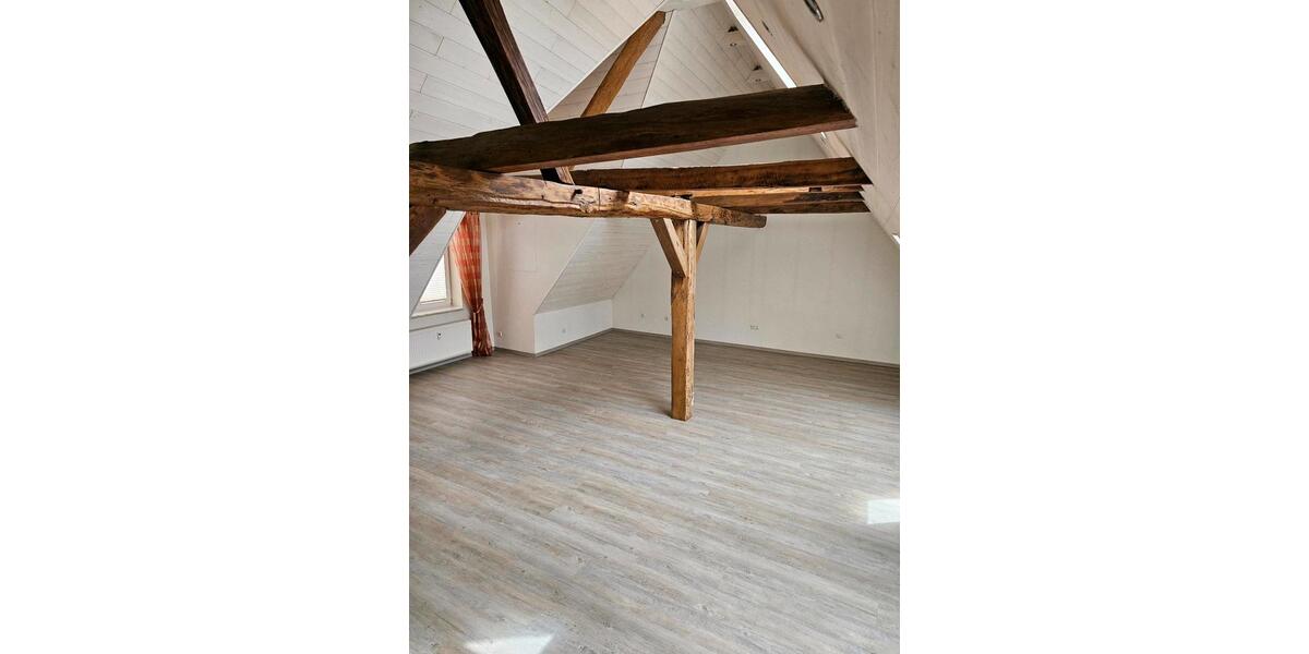 Dachgeschoßwohnung Guxhagen - 3 Zimmer, 100 m&sup2;, 800&euro; | Angebot:26279500