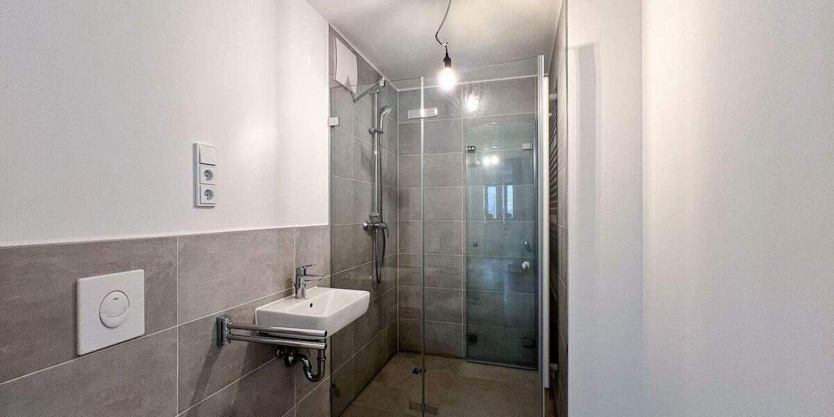 Etagenwohnung Nauen - 3 Zimmer, 61 m&sup2;, 850&euro; | Angebot:24833427