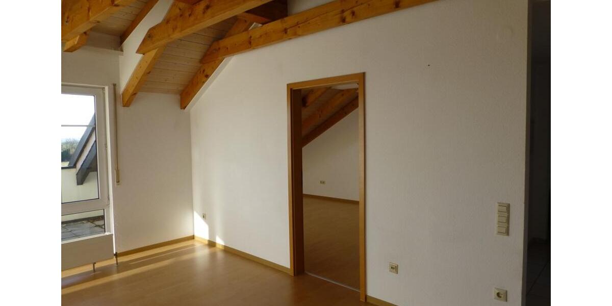 Dachgeschoßwohnung Ludwigsburg Pflugfelden - 2 Zimmer, 69 m&sup2;, 990&euro; | Angebot:25807496