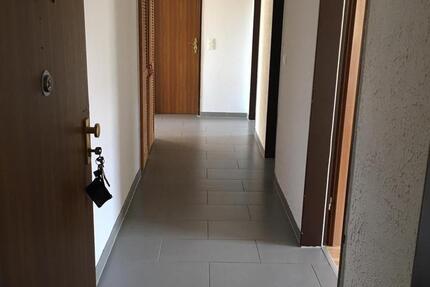 Wohnung Lage - 3 Zimmer, 70 m&sup2;, 800&euro; | Angebot:25216090