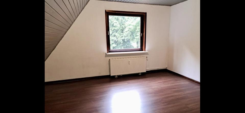 Dachgeschoßwohnung Hoisdorf - 4 Zimmer, 131 m&sup2;, 1.809&euro; | Angebot:24705483