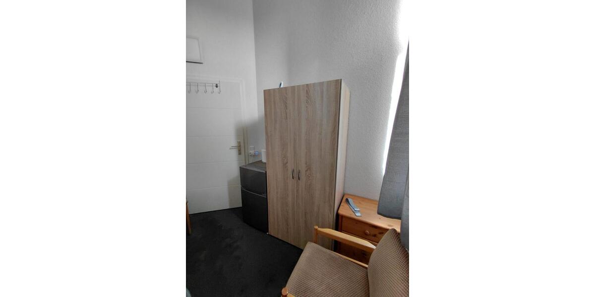 Titz – Möbliertes kleines Zimmer mit TV & Kühlschrank – 250 € War 1 zimmer