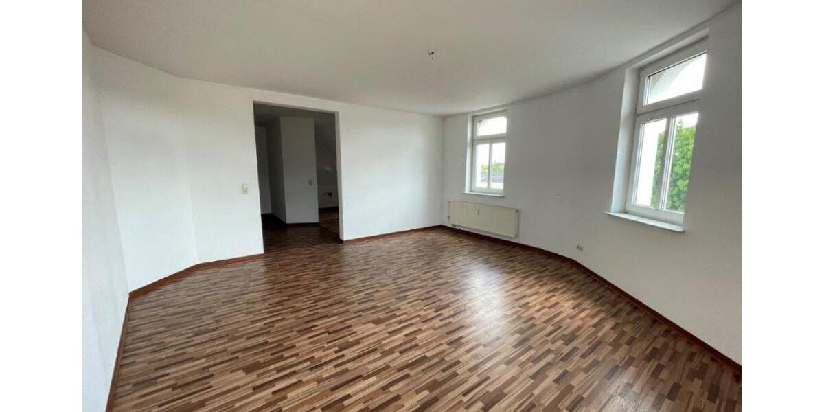 Dachgeschoßwohnung Glauchau - 3 Zimmer, 78 m&sup2;, 428&euro; | Angebot:24746842