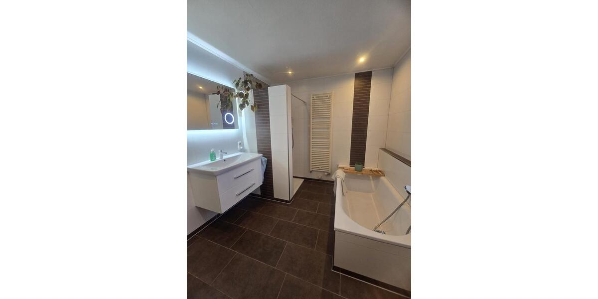 Wohnen auf Zeit Delmenhorst Deichhorst - 4 Zimmer, 115 m&sup2;, 2.000&euro; | Angebot:26119351