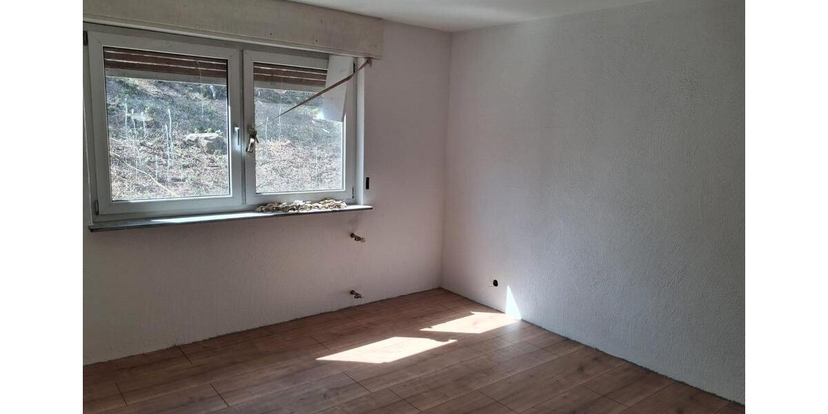 Etagenwohnung Hirschhorn (Neckar) - 4 Zimmer, 93 m&sup2;, 930&euro; | Angebot:26636096