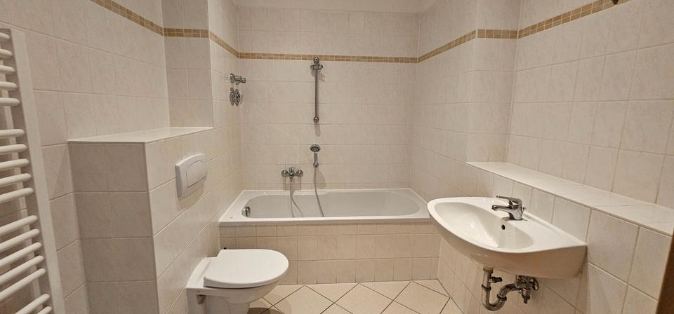 Etagenwohnung Freital - 2 Zimmer, 53 m&sup2;, 320&euro; | Angebot:26680984
