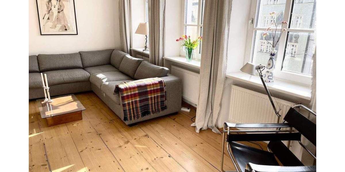 Lehel am Isartor. Zentrale Bestlage. Neu hochwertig möblierte 4 Zimmer. Großer Garten. Ab 3 Monate 4 zimmer