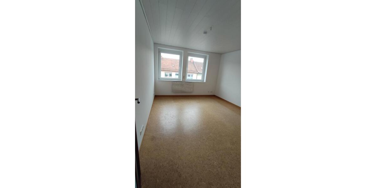 Etagenwohnung Nürnberg Gibitzenhof - 3 Zimmer, 102 m&sup2;, 1.300&euro; | Angebot:26582315