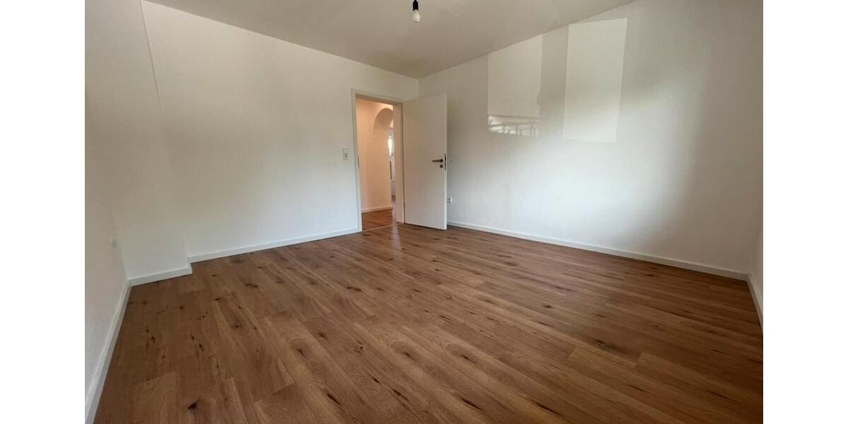 Erdgeschoßwohnung Landau an der Isar - 4 Zimmer, 105 m&sup2;, 975&euro; | Angebot:26568428
