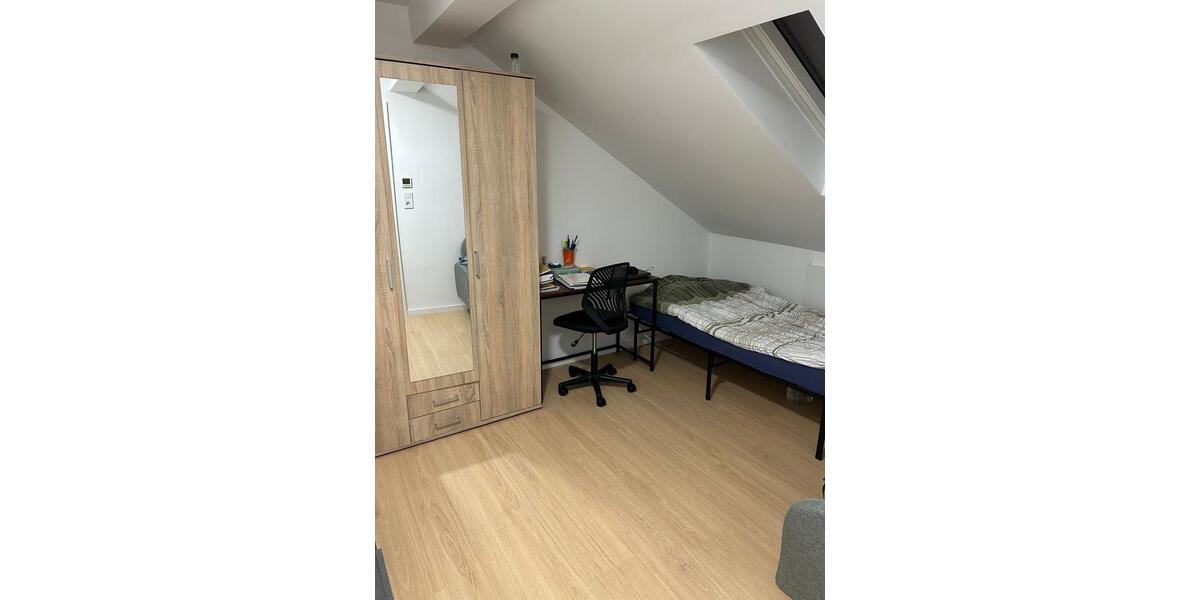 Dachgeschoßwohnung Marburg Marbach - 2 Zimmer, 30 m&sup2;, 490&euro; | Angebot:24773001