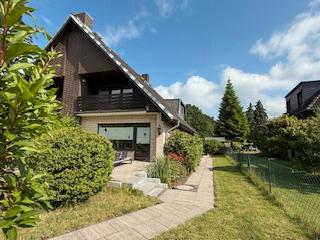 Doppelhaushälfte Bargteheide - 3 Zimmer, 134 m&sup2;, 2.000&euro; | Angebot:24487431