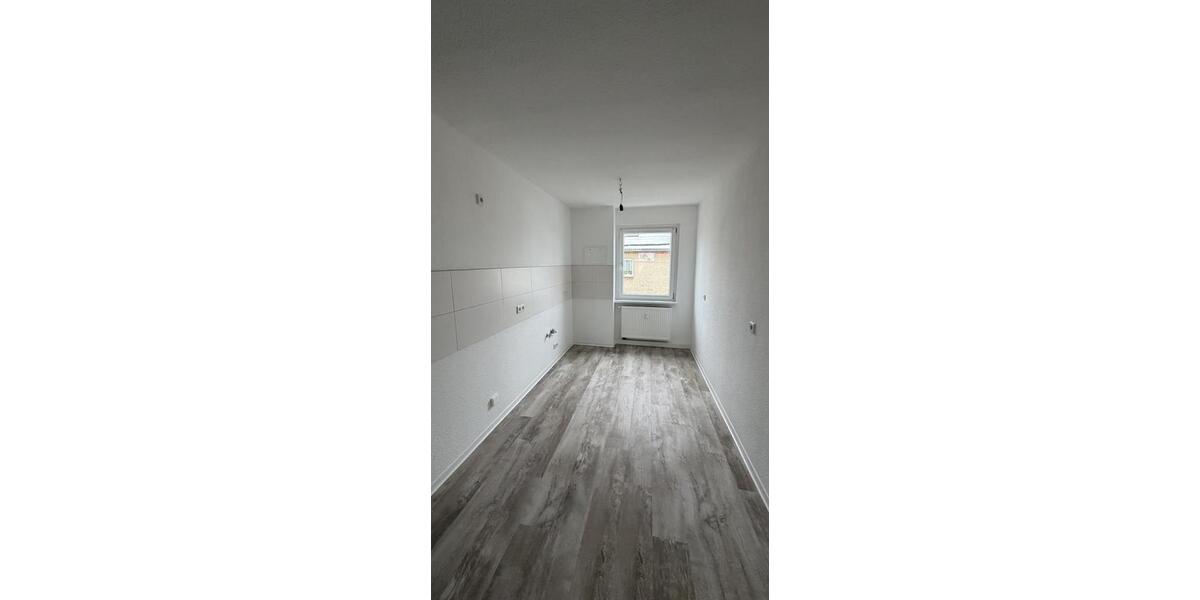 Etagenwohnung Aschersleben - 4 Zimmer, 72 m&sup2;, 550&euro; | Angebot:24700326