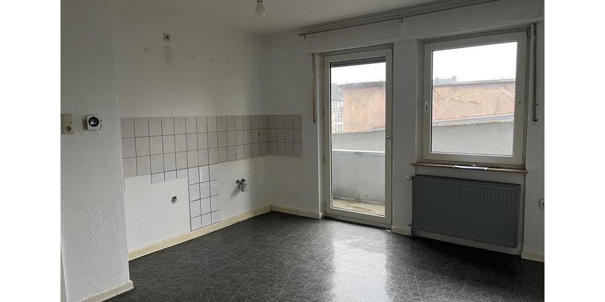 Zentral gelegene 1-Zimmerwohnung mit Wohnküche und Süd-Balkon 1 zimmer