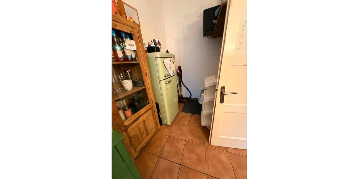 Etagenwohnung Saarbrücken - 1 Zimmer, 75 m&sup2;, 890&euro; | Angebot:26672376