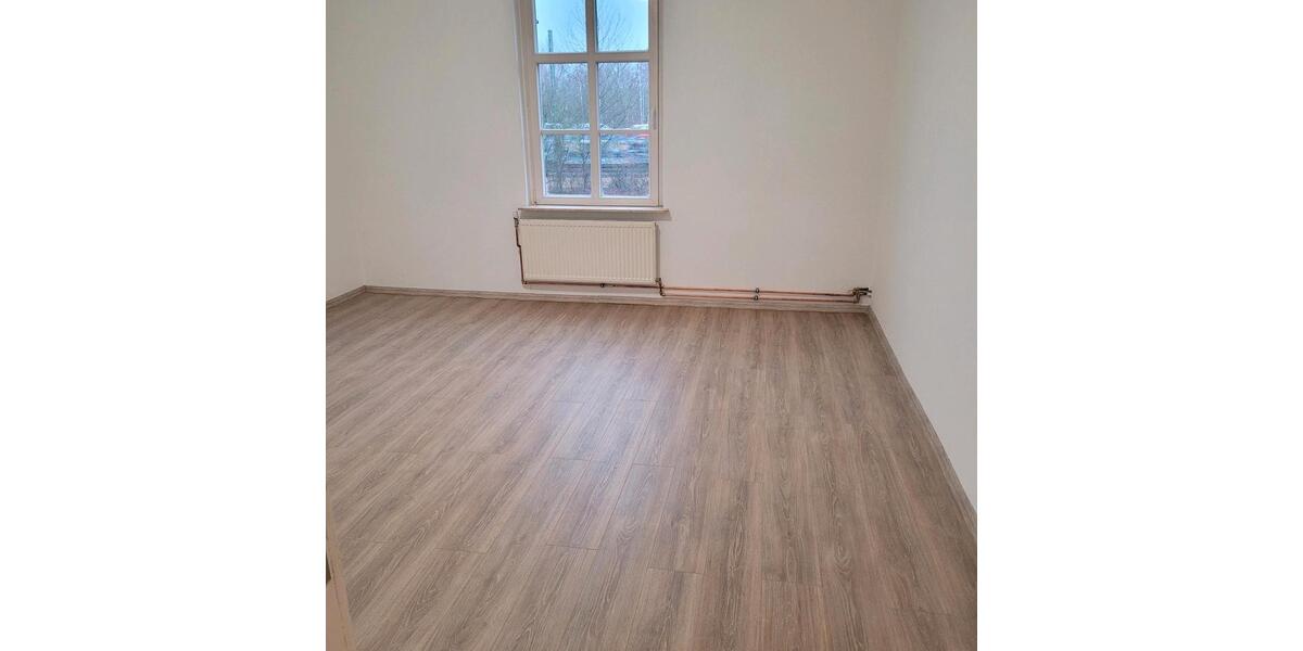 Erdgeschoßwohnung Eschwege - 3 Zimmer, 90 m&sup2;, 880&euro; | Angebot:25131779