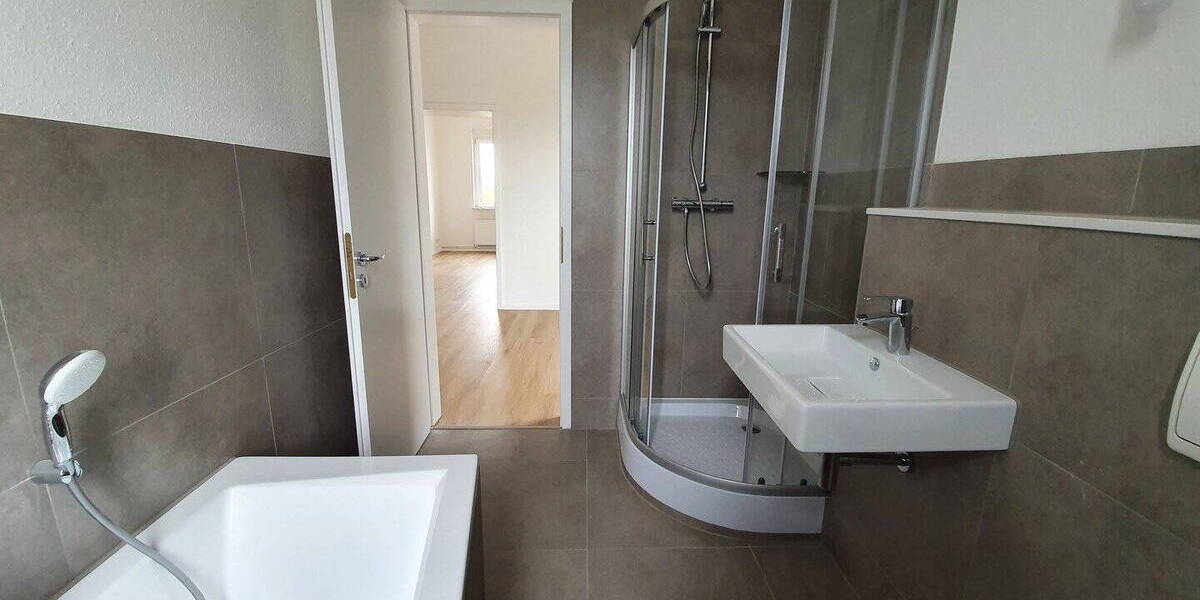 Etagenwohnung Velten Heidekrug - 2 Zimmer, 81 m&sup2;, 1.025&euro; | Angebot:26154500