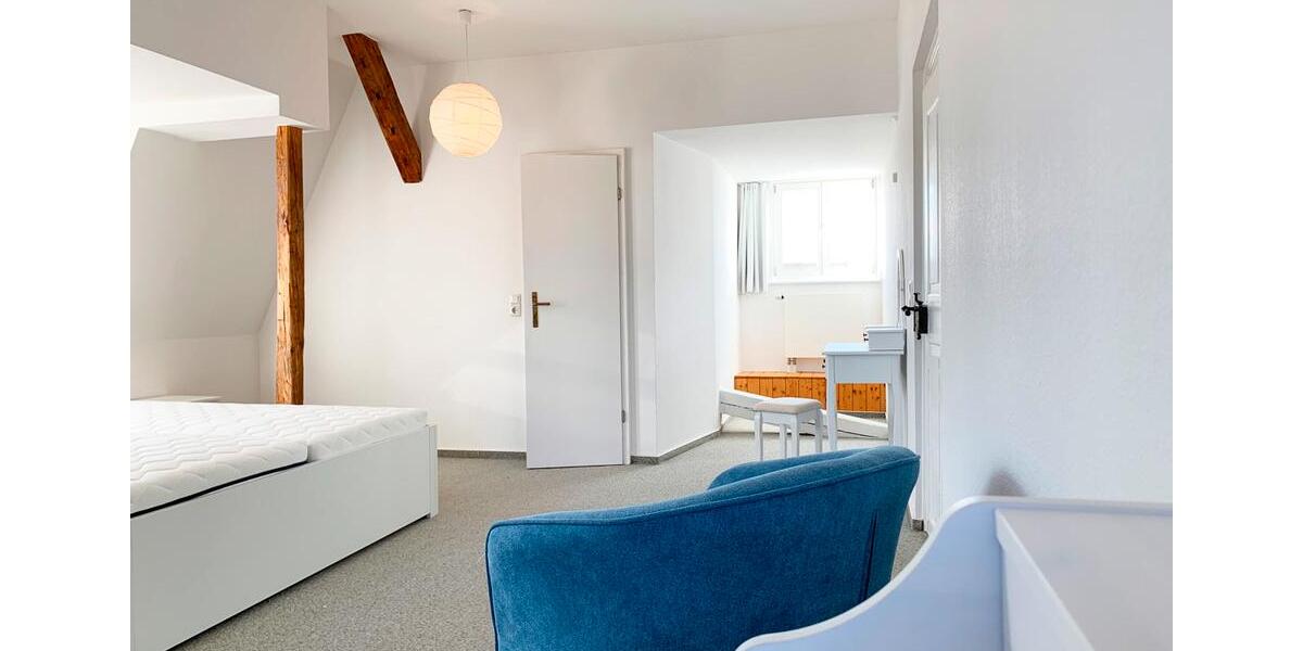 Dachgeschoßwohnung Halle (Saale) - 3 Zimmer, 75 m&sup2;, 1.290&euro; | Angebot:26008357