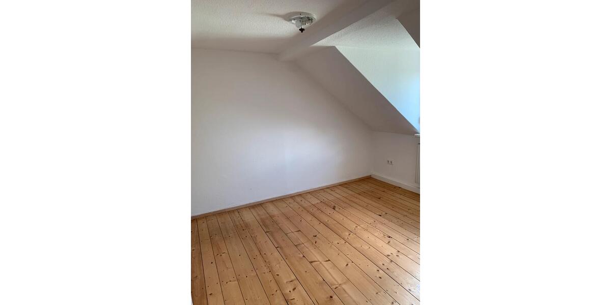 Dachgeschoßwohnung Schwarzenberg/Erzgebirge Erzgebirge - 3 Zimmer, 63 m&sup2;, 330&euro; | Angebot:26639595