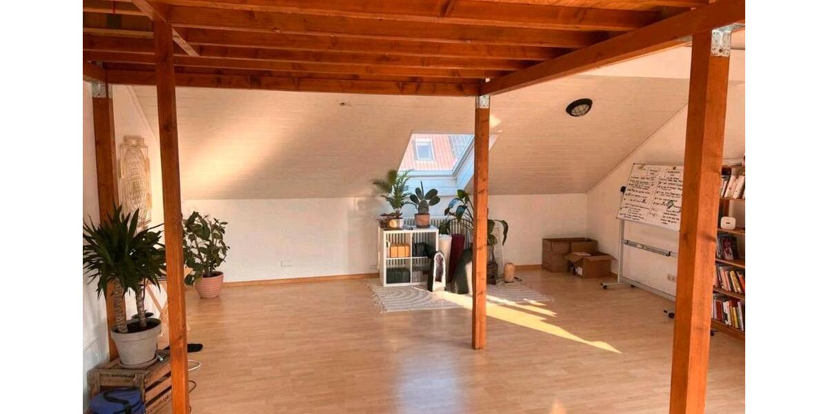 Einfamilienhaus Ihringen - 8 Zimmer, 214 m&sup2;, 1.900&euro; | Angebot:26051481