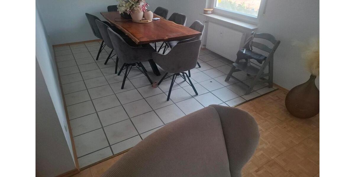 Etagenwohnung Schmitten im Taunus - 3 Zimmer, 124 m&sup2;, 1.300&euro; | Angebot:26265648