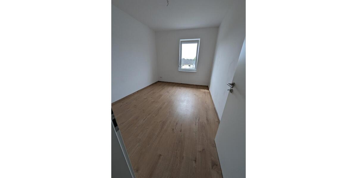 Reihenhaus Delitzsch - 4 Zimmer, 120 m&sup2;, 1.399&euro; | Angebot:25501585