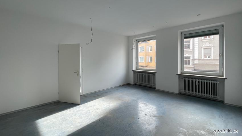 Büroetage in Toplage FFB – wird renoviert zimmer