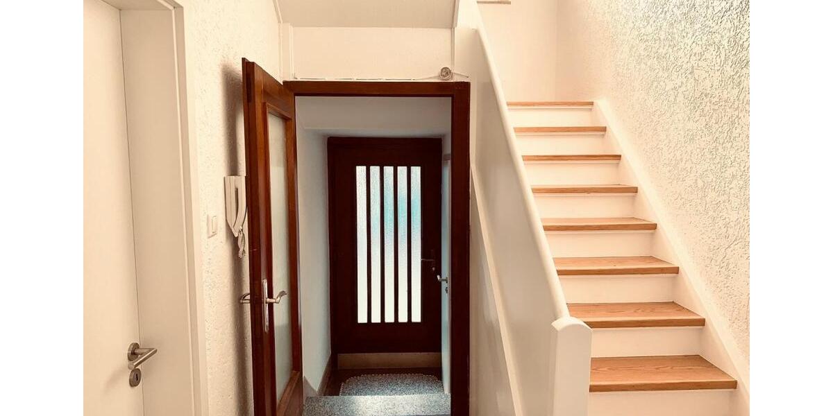 Einfamilienhaus Wallertheim - 8 Zimmer, 216 m&sup2;, 1.790&euro; | Angebot:25843115