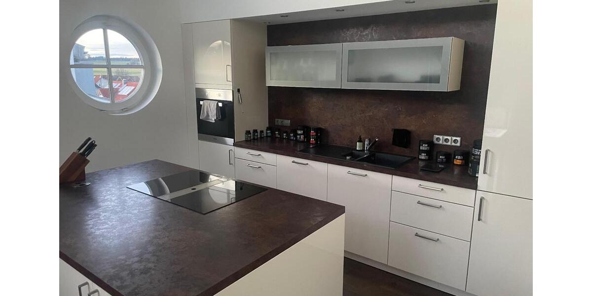 Riesiges, sehr helles PENTHOUSE mit 7,5 Zimmern über zwei Etagen 7.5 zimmer