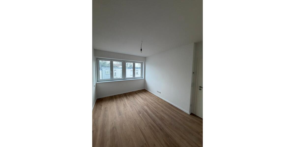 Etagenwohnung Mönchengladbach Süd - 4 Zimmer, 83 m&sup2;, 1.600&euro; | Angebot:23820433