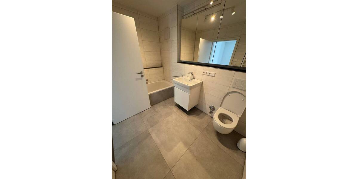 Etagenwohnung Lauf - 4 Zimmer, 124 m&sup2;, 2.100&euro; | Angebot:25998806