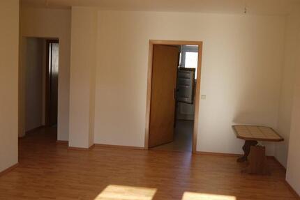 Wohnung Plauen Bahnhofsvorstadt - 1 Zimmer, 47 m&sup2;, 250&euro; | Angebot:26402617