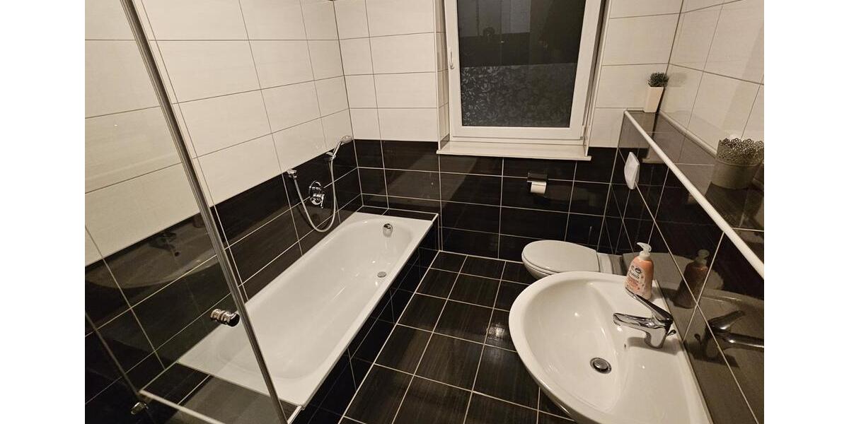 Wohnen auf Zeit Paderborn Neuenbeken - 3 Zimmer, 80 m&sup2;, 800&euro; | Angebot:26512125