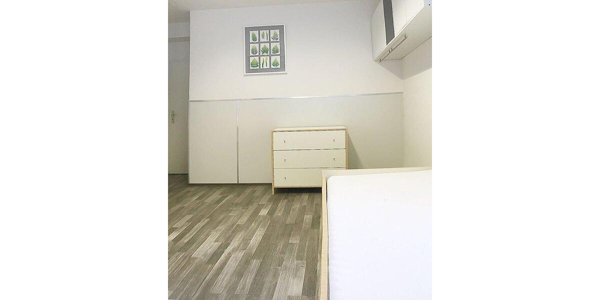 Wohnen auf Zeit Düsseldorf Stadtbezirk 7 - 10 Zimmer, 200 m&sup2;, 540&euro; | Angebot:26692739