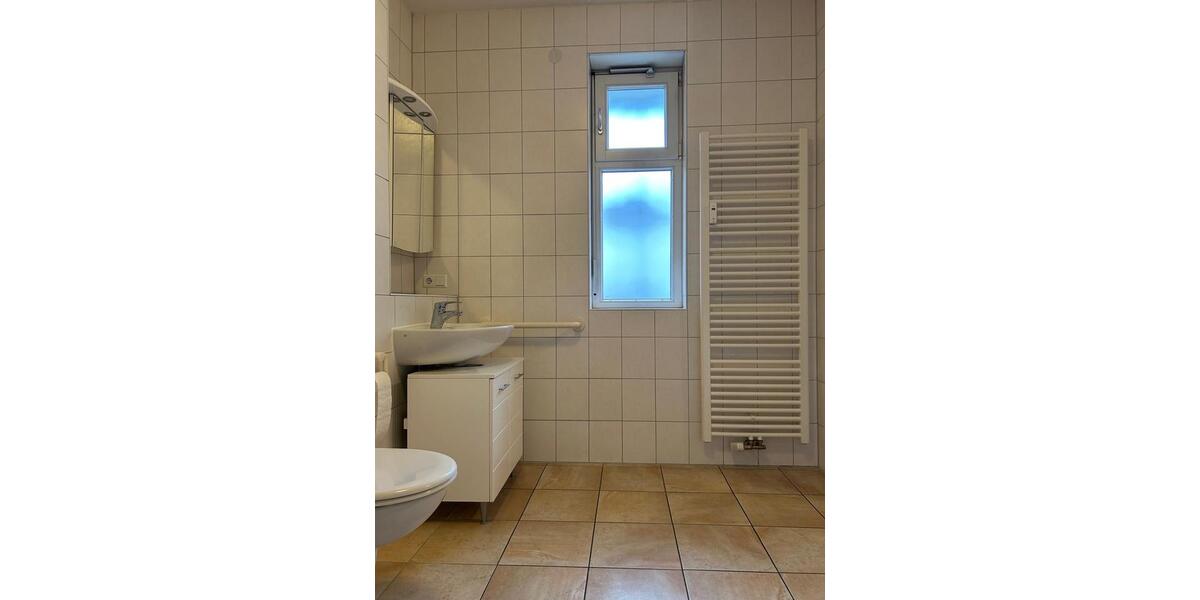 Erdgeschoßwohnung Neuenstadt am Kocher - 3 Zimmer, 85 m&sup2;, 1.250&euro; | Angebot:24774332