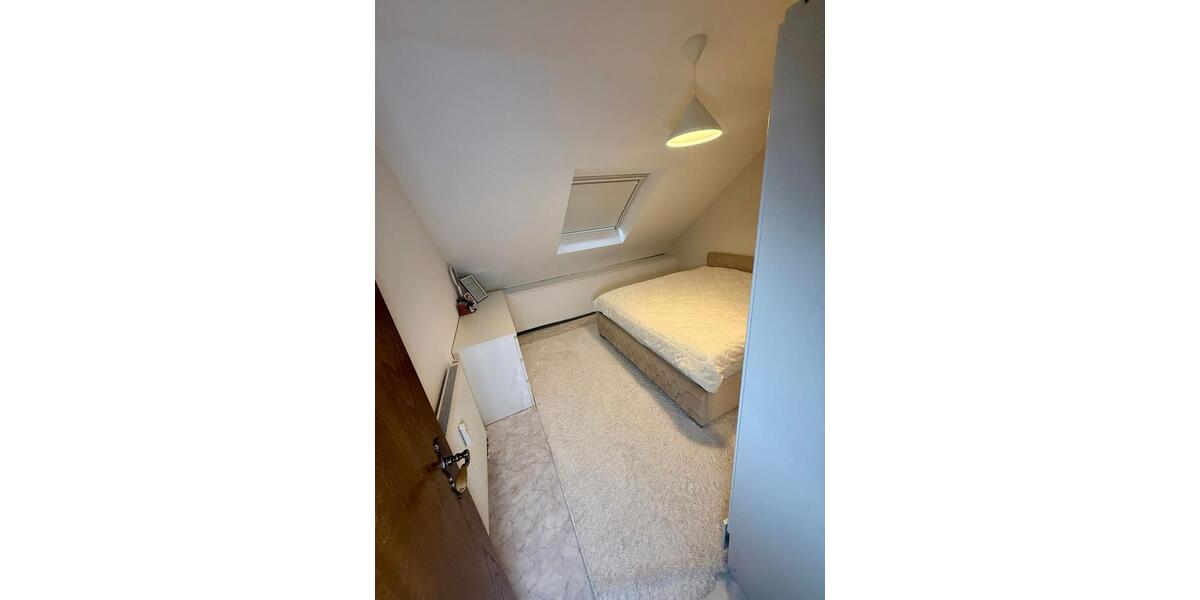 Dachgeschoßwohnung Pohlheim - 2 Zimmer, 6 m&sup2;, 700&euro; | Angebot:25853887