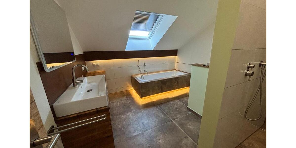 Doppelhaushälfte Schortens - 4 Zimmer, 116 m&sup2;, 1.350&euro; | Angebot:26641332