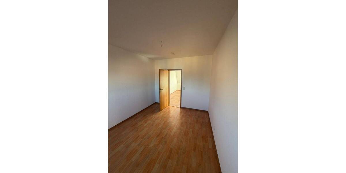 Etagenwohnung Altenburg Nord - 2 Zimmer, 38 m&sup2;, 250&euro; | Angebot:26787218